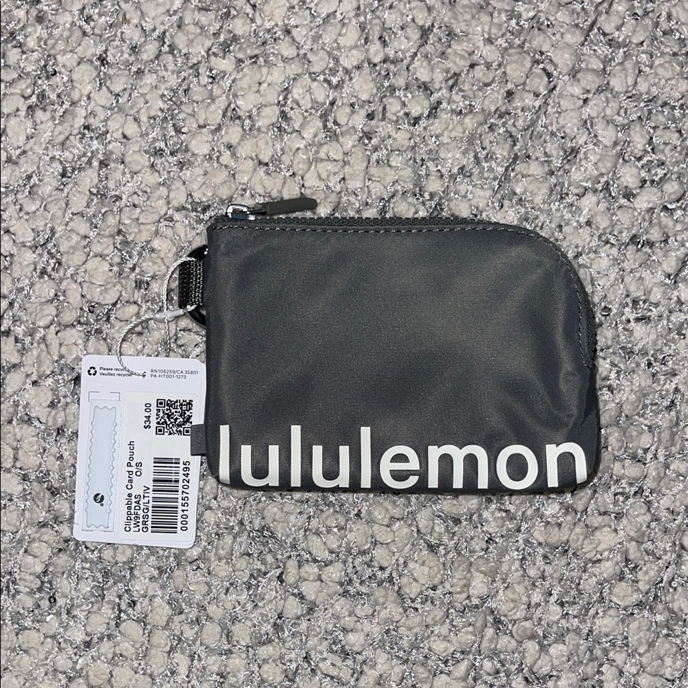 NWT LULULEMON CLIPPABLE CARD POUCH